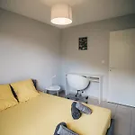 아파트 Bird Garden, Piscine, Parking, Calme 몽토방