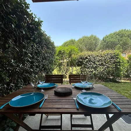 Bird Garden, Piscine, Parking, Calme דירה *