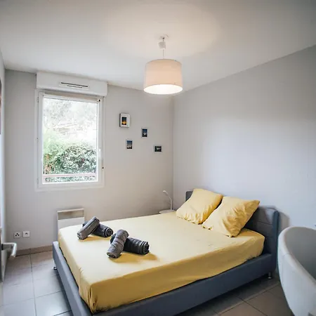 Bird Garden, Piscine, Parking, Calme