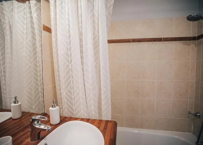 Апартаменты Bird Garden, Piscine, Parking, Calme *