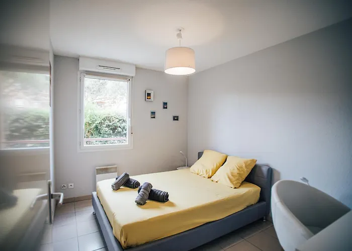 Bird Garden, Piscine, Parking, Calme